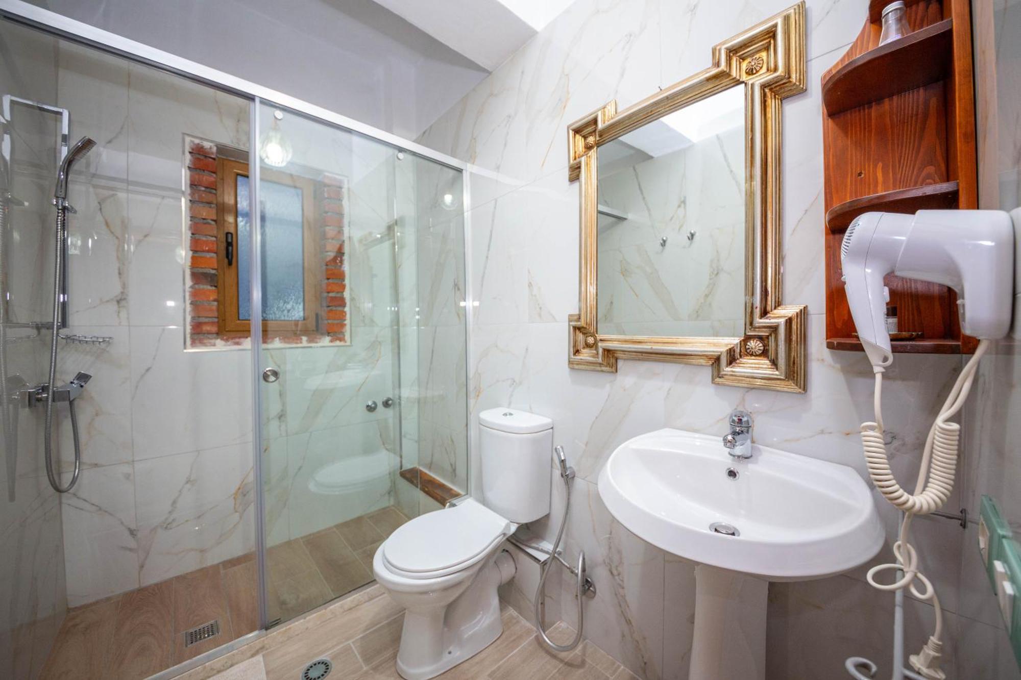 Hotel "San Saena " Radhimë Habitación foto